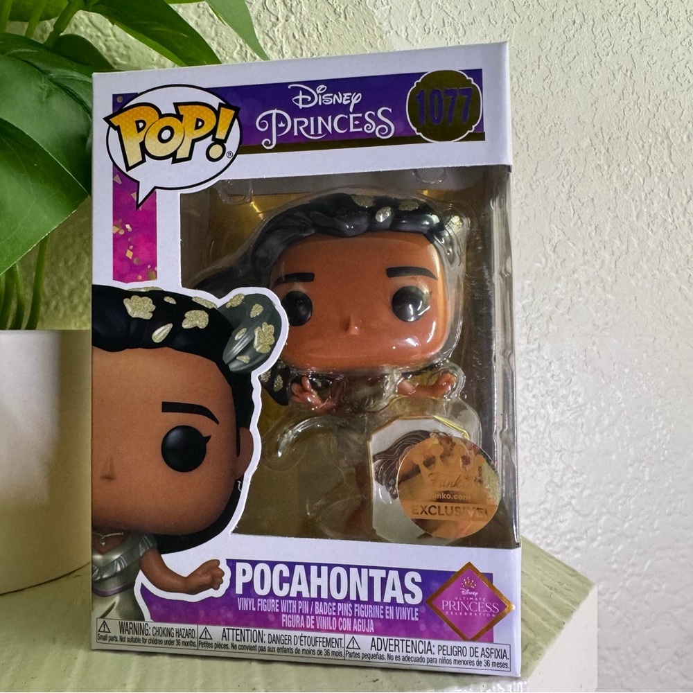 Funko POP Pocahontas #1077 Vinyl Figure Disney Princess Gold Funko Exclusive New
